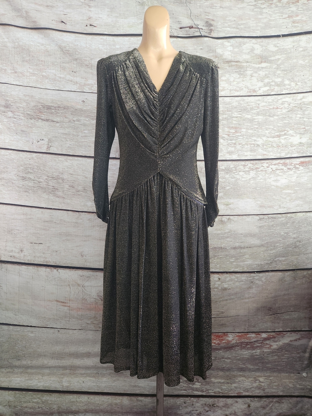 Shimmering Black And Gold Long-Sleeve Metallic Dress